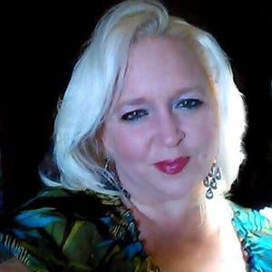 Meet your Posher, Loralen